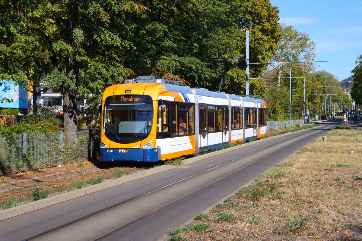 RNV Bombardier Variobahn RNV6 4158 am 27.09.26 in Heidelberg 