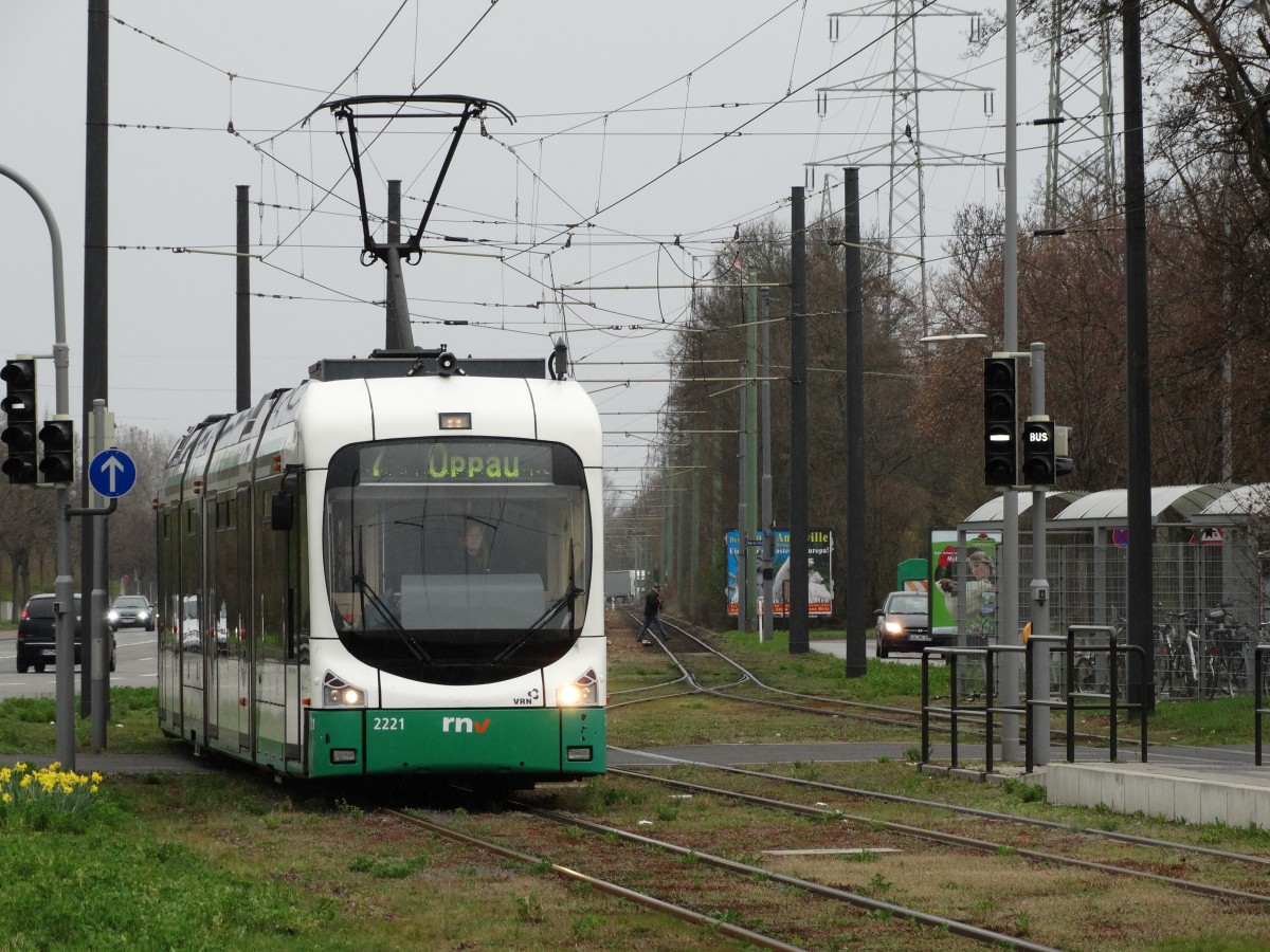 RNV Bombardier Variobahn (RNV6) (ex VBL) 2221 am 28.03.15 in Ludwigshafen Oppau