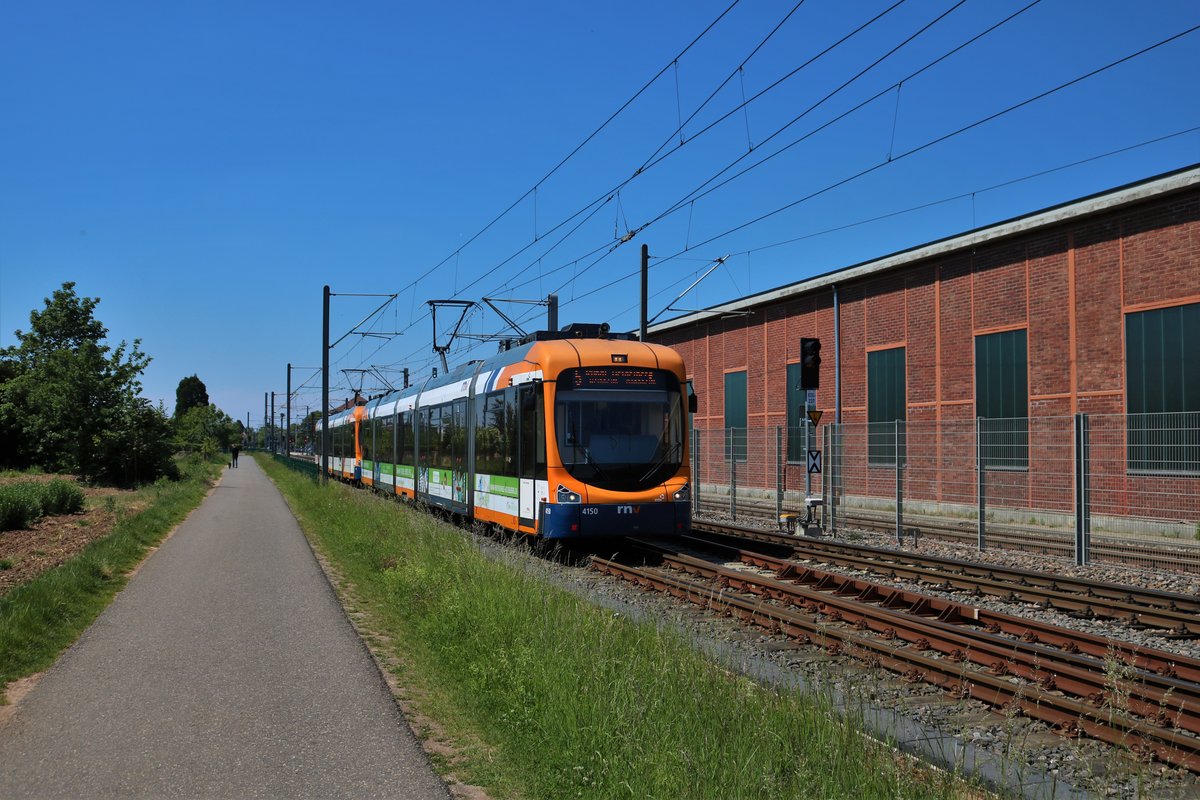 RNV Bombardier Variobahn RNV6 Wagen 4150 Doppeltraktion am 16.05.20 bei Edingen OEG 
