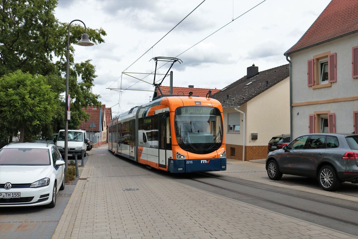 RNV Bombardier Variobahn Wagen 2215 am 29.08.20 in Ellerstadt 