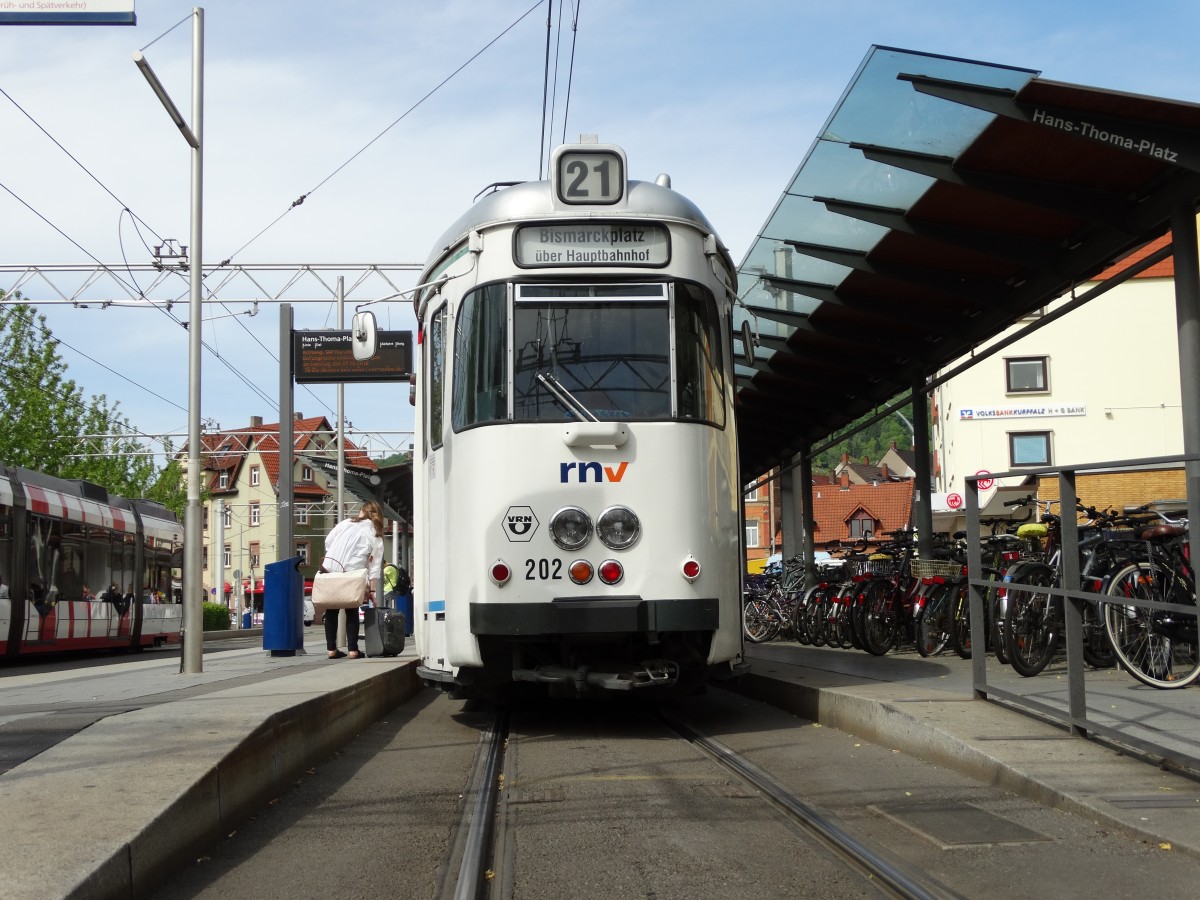 RNV Düwag GT8 202 am 08.05.15 an der Endhaltestelle Heidelberg Hans Thoma Platz 