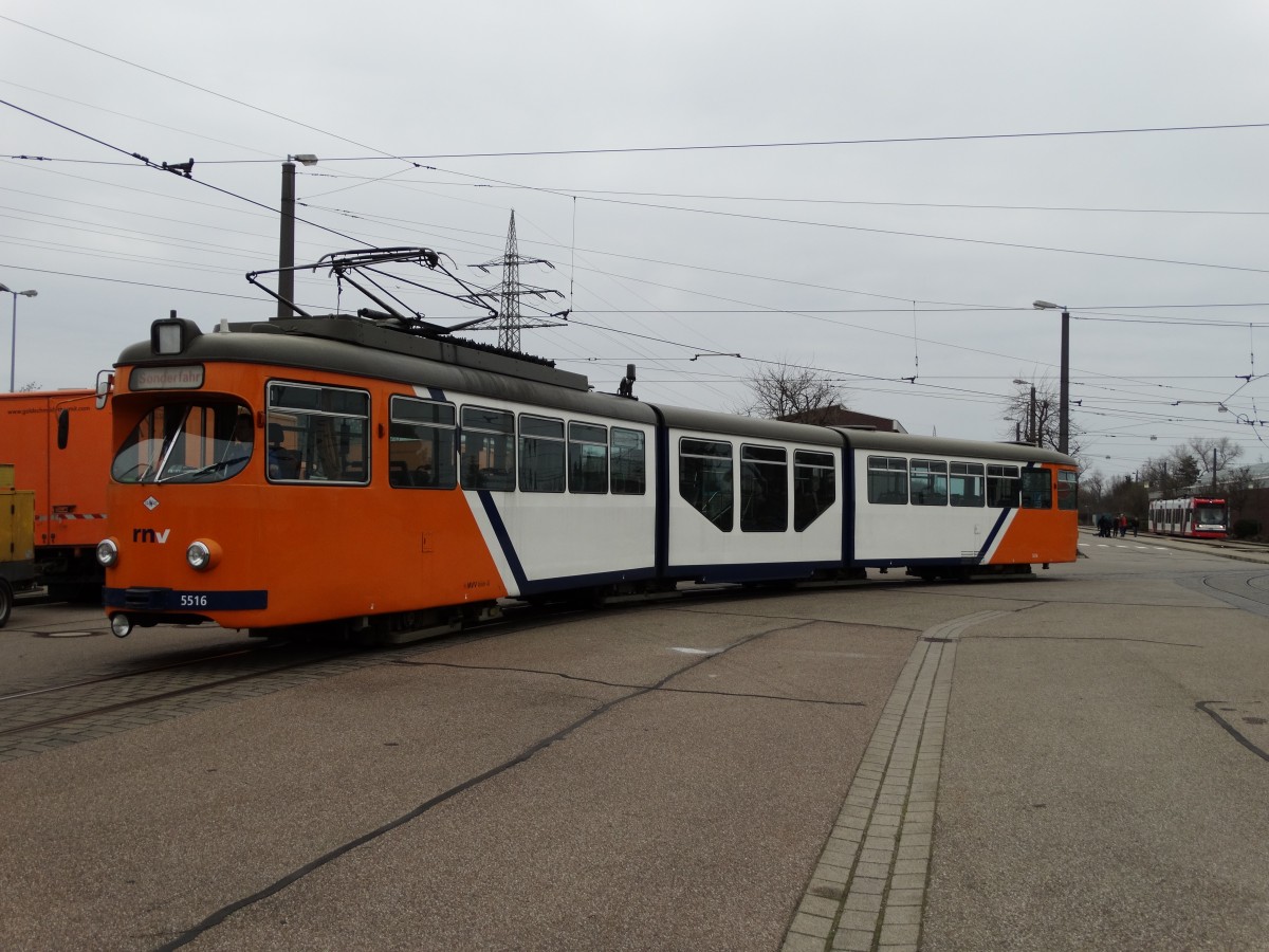 RNV Düwag Hängebauchschwein 5516 am 28.03.15 im Depot Ludwigshafen im Rahmen einer IGN Sonderfahrt