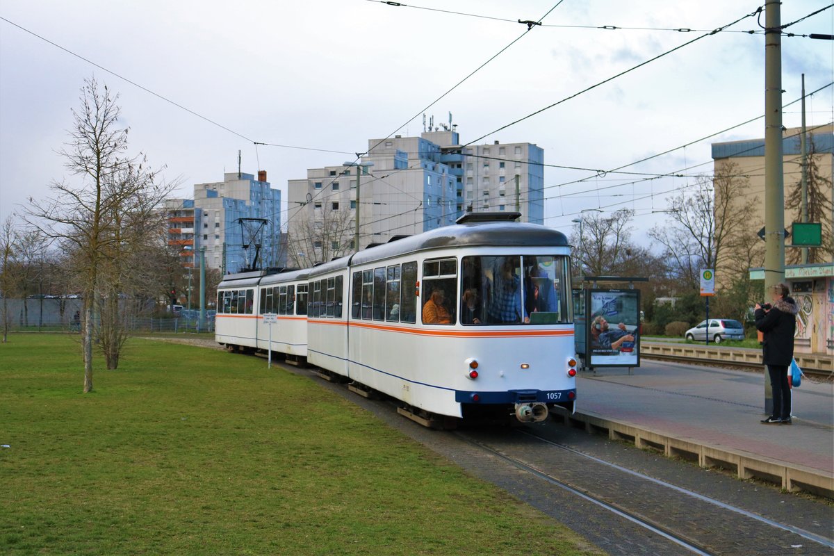 RNV Düwag Hängerzug 1017+1057 am 01.03.20 in Ludwigshafen Oggersheim bei einer Sonderfahrt