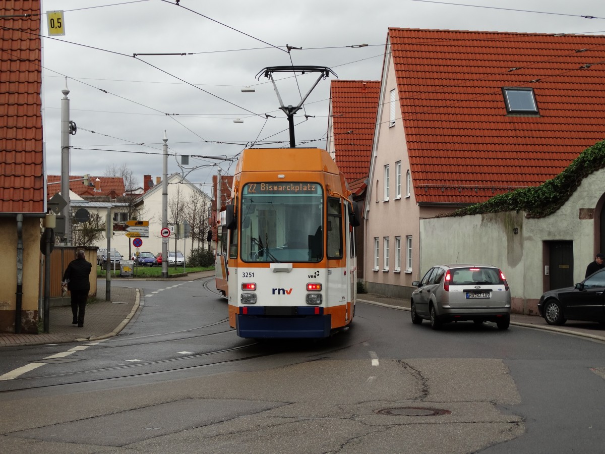 RNV Düwag M8C 3251 am 10.01.15 in Heidelberg Eppelheim auf der 22 