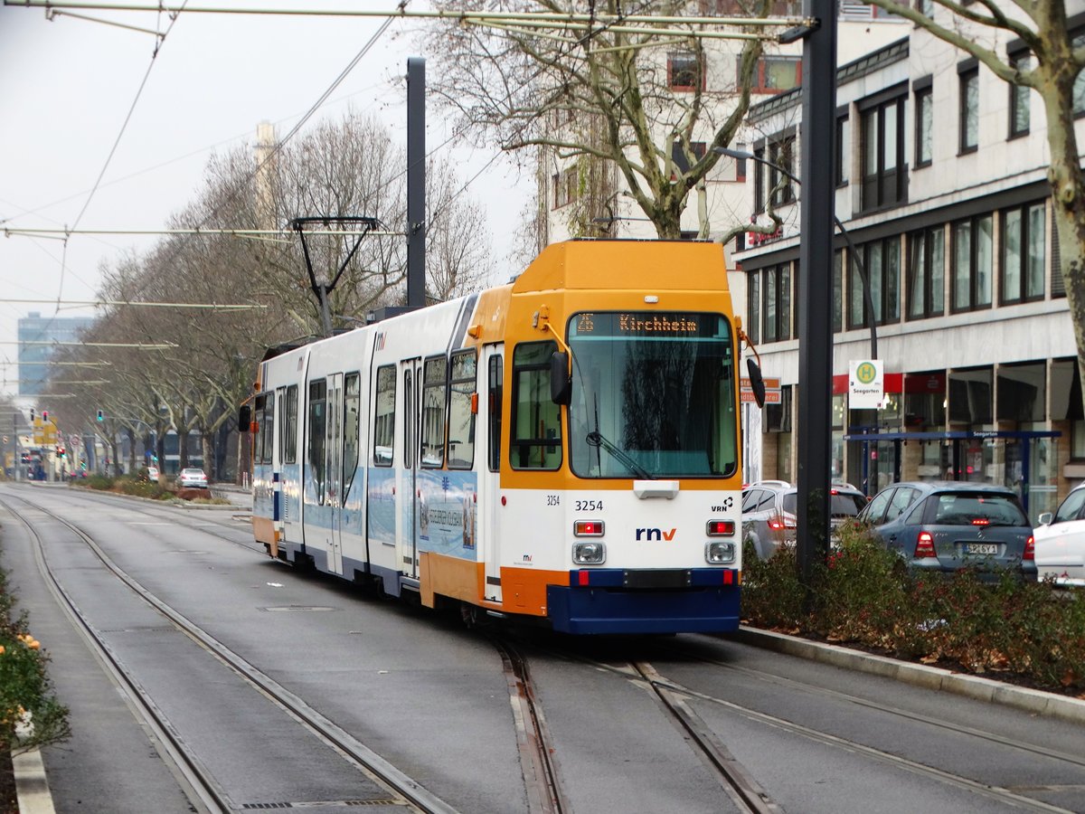 RNV Düwag M8C 3254 (modernirsiert) am 25.02.16 in Heidelberg auf der Linie 26