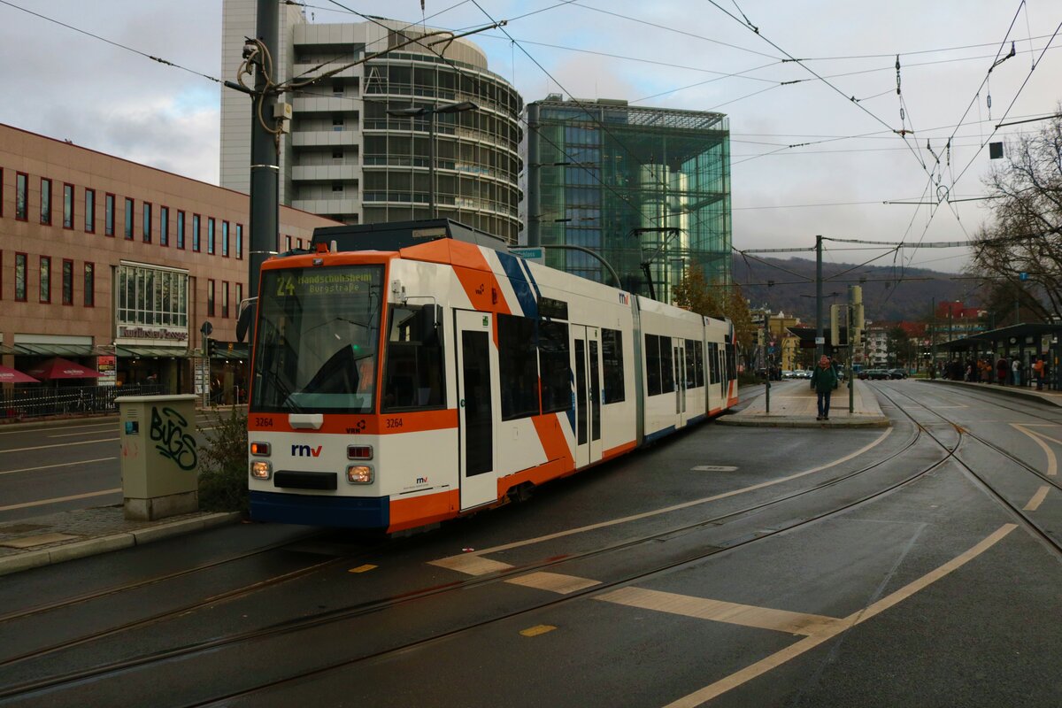 RNV Düwag MGT6D 3264 am 21.12.22 in Heidelberg Hbf Vorplatz