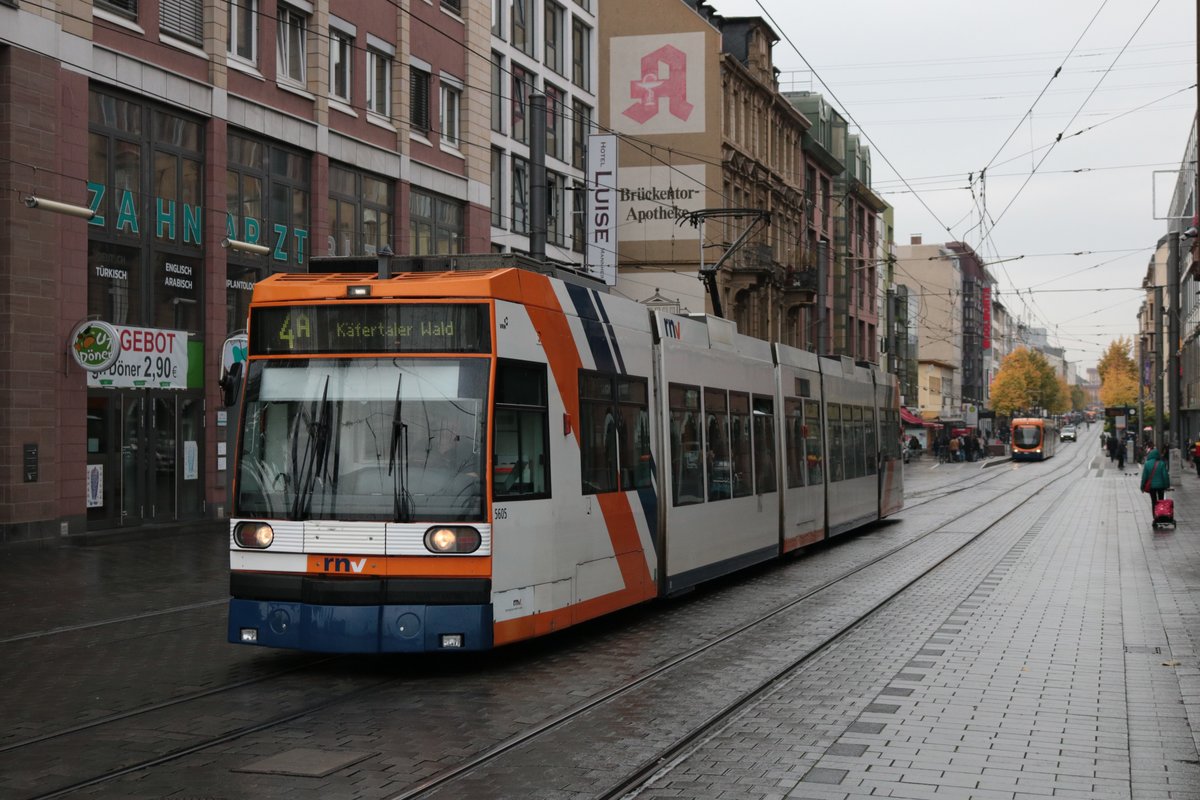 RNV GT6N Wagen 5605 am 17.10.20 in Mannheim 