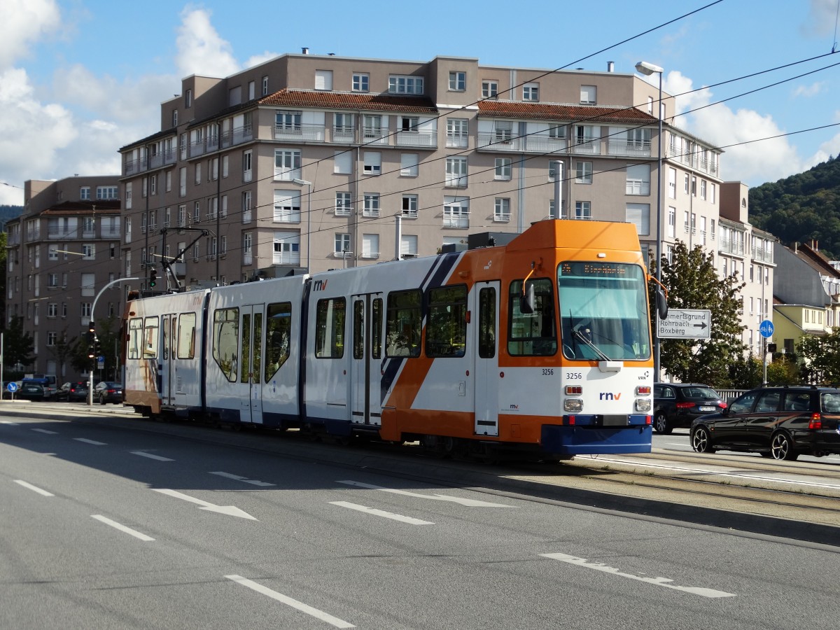RNV M8C 3256 (modernisiert) auf der Linie 26 am 27.09.14 in Heidelberg