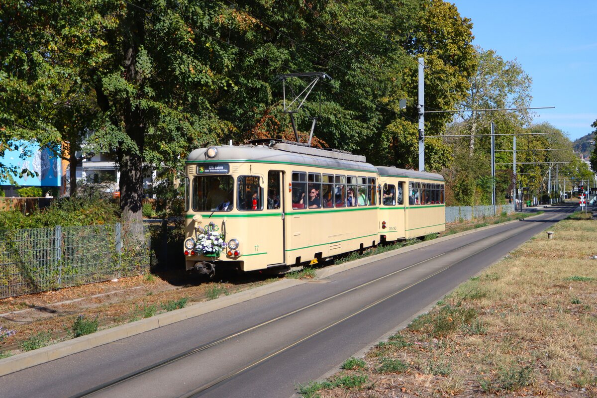 RNV OEG D�wag Rast�tter 77 mit Beiwagen 193 am 27.09.26 in Heidelberg 