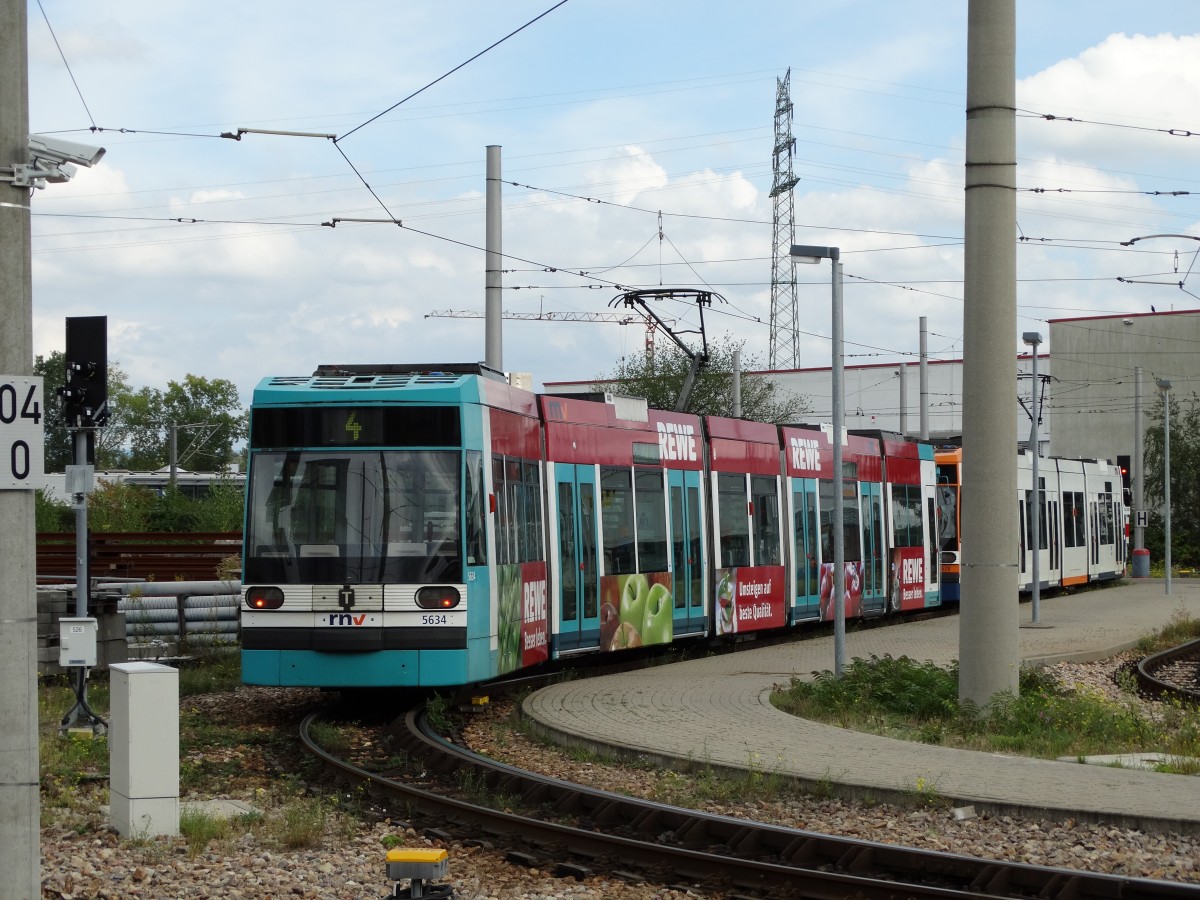 RNV Straßenbahn am 19.09.14 in Mannheim Käfertal 
