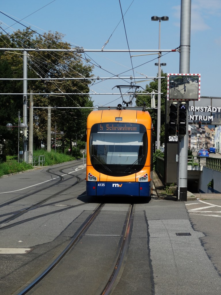 RNV Variobahn 4135 verlässt Heidelberg Bismarckplatz am 27.07.14