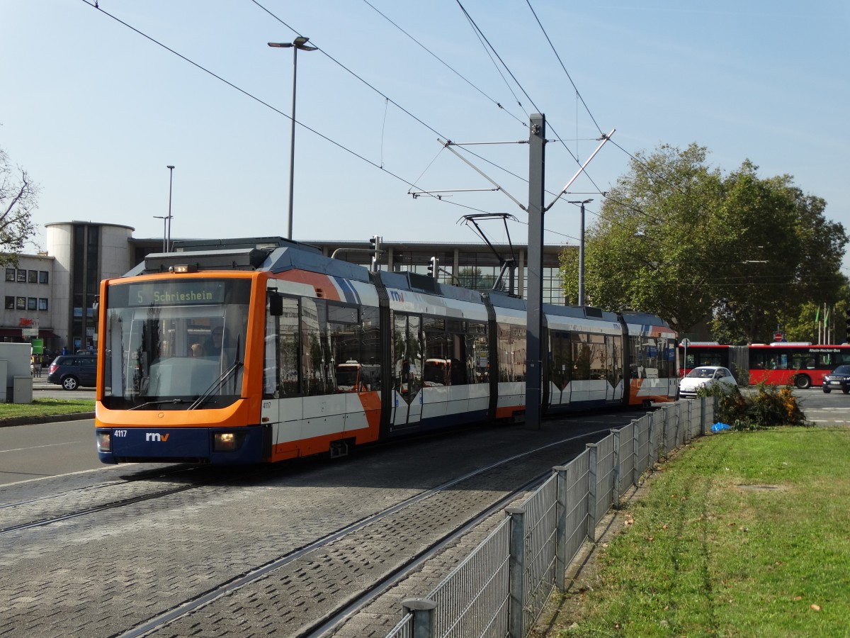 RNV Varuiobahn 4117 (ex OEG) am 02.10.14 in Heidelberg auf der Linie 5