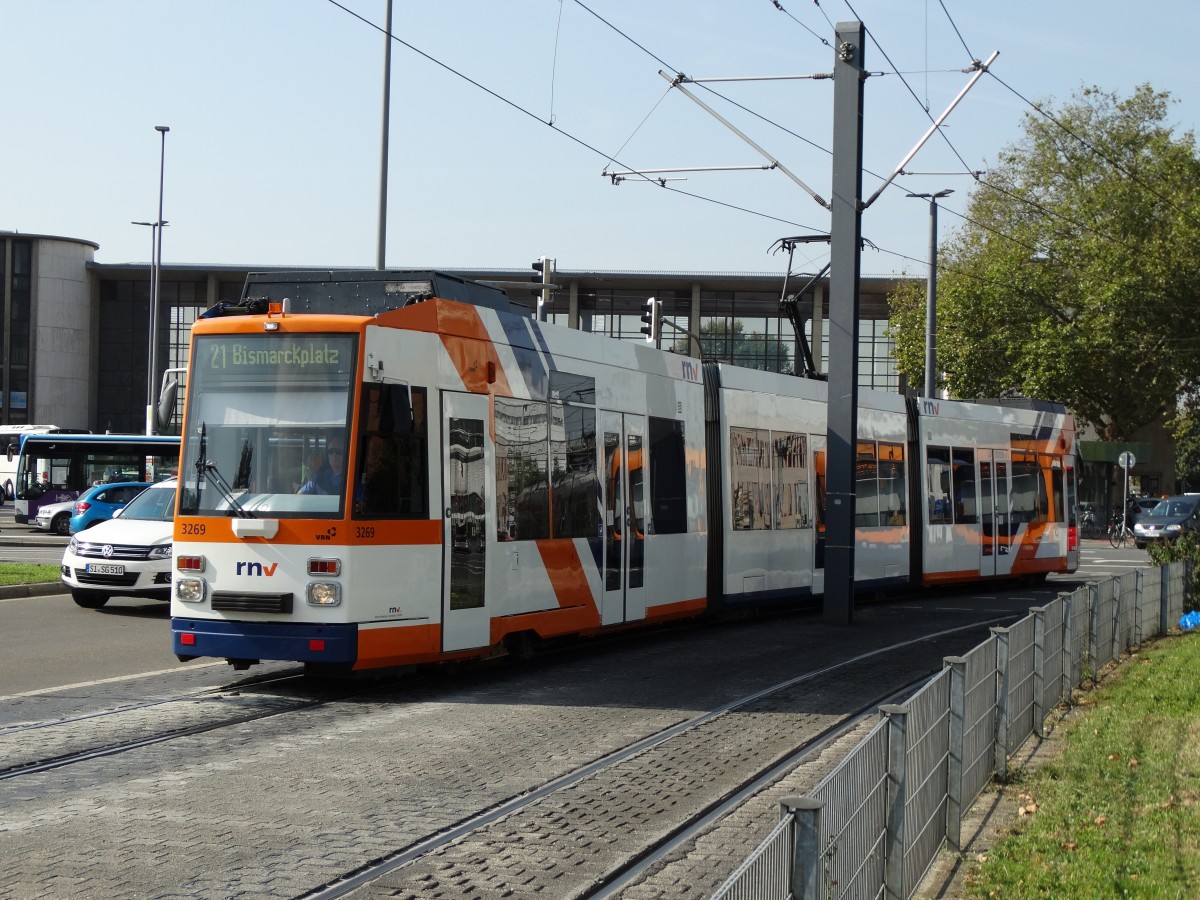 RNV Wagen 3269 am 02.10.14 in Heidelberg auf der 21