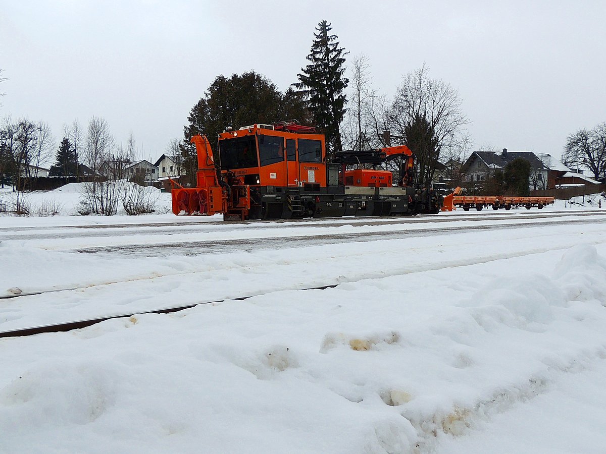 ROBEL 91 81 9130 005-7 X630505-6 mit Schneeräum-Equipment, Bhf. Ried; 190106