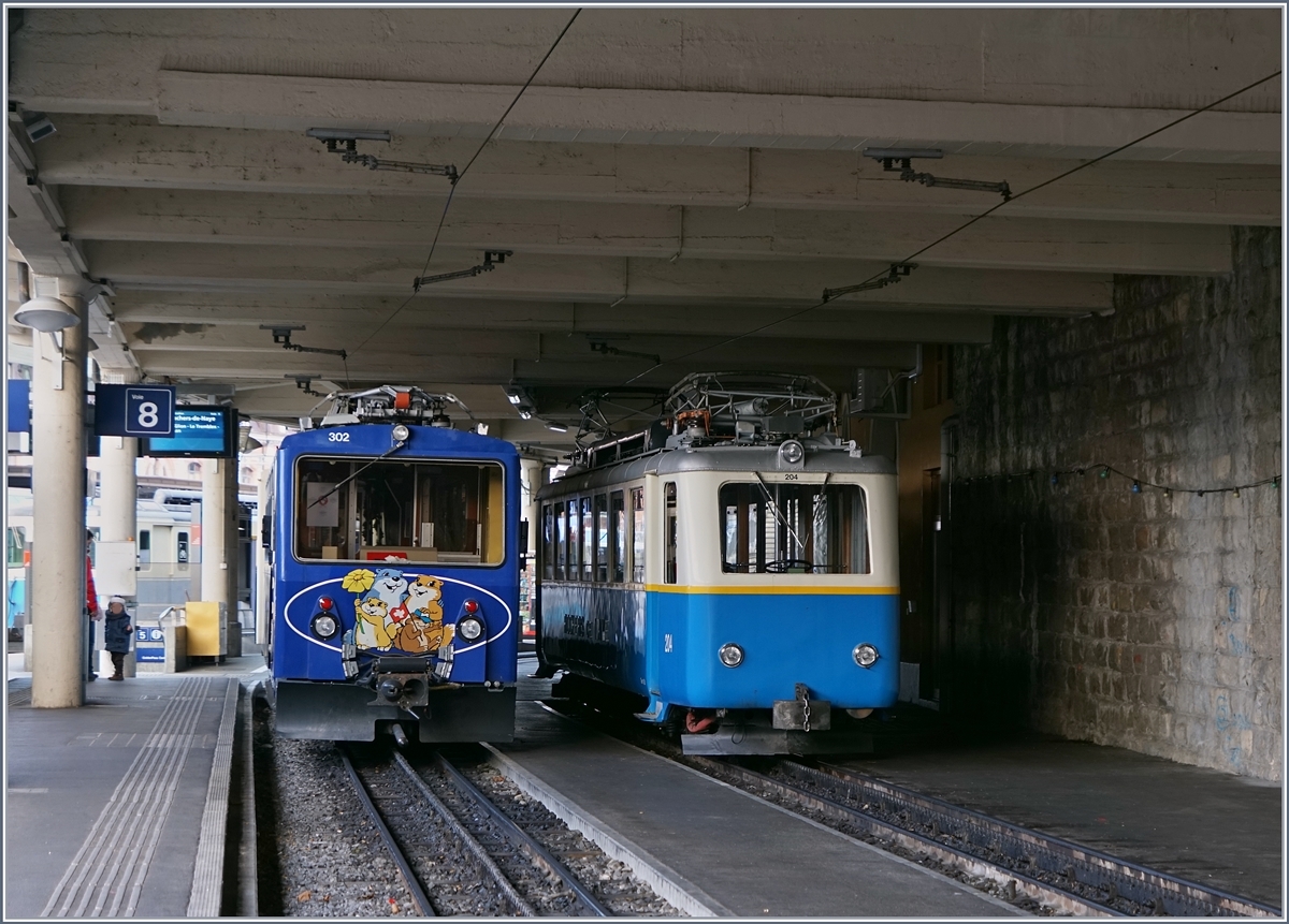 Rochers de Naye Bhe 4/8 302 und Bhe 2/4 204 in Montreux.
27. Nov. 2016 