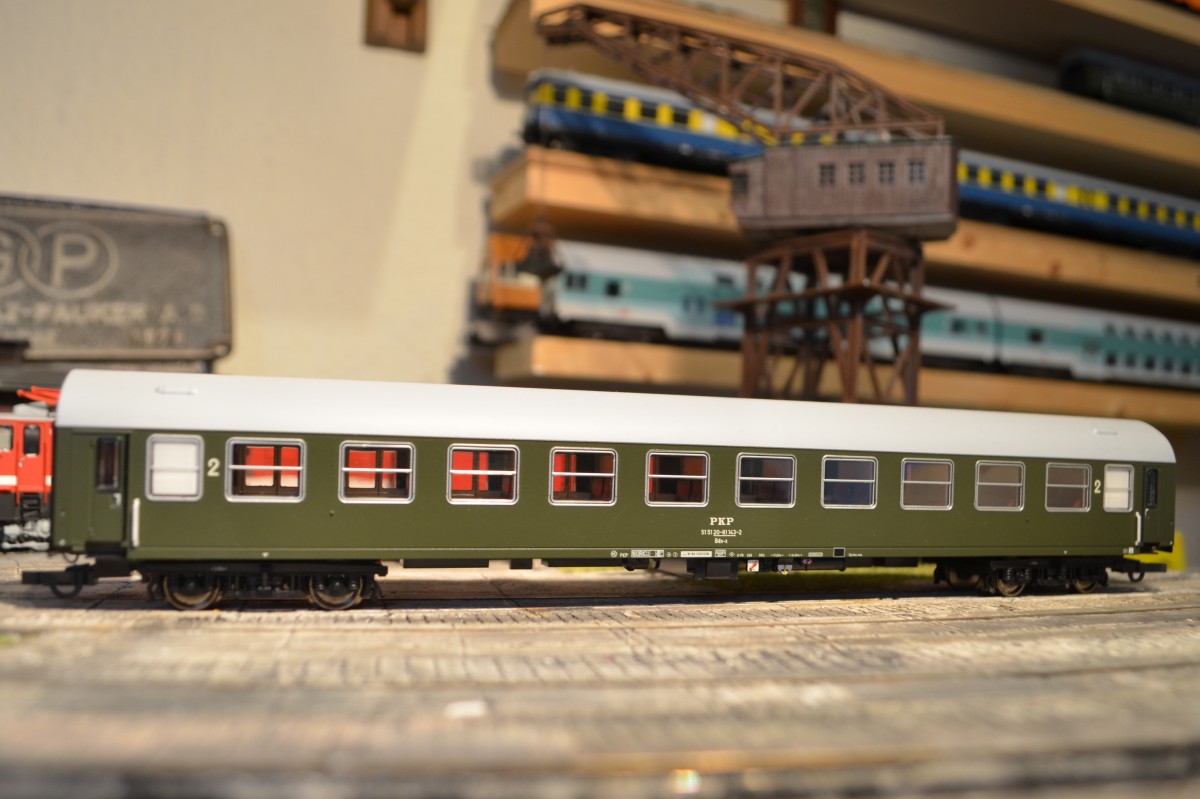 Roco 64817 Schnellzugwagen Typ:Y/B-70 2.Klasse der PKP Ep.IV Wagennr. 51 51 20-81 143-2  01.11.2014