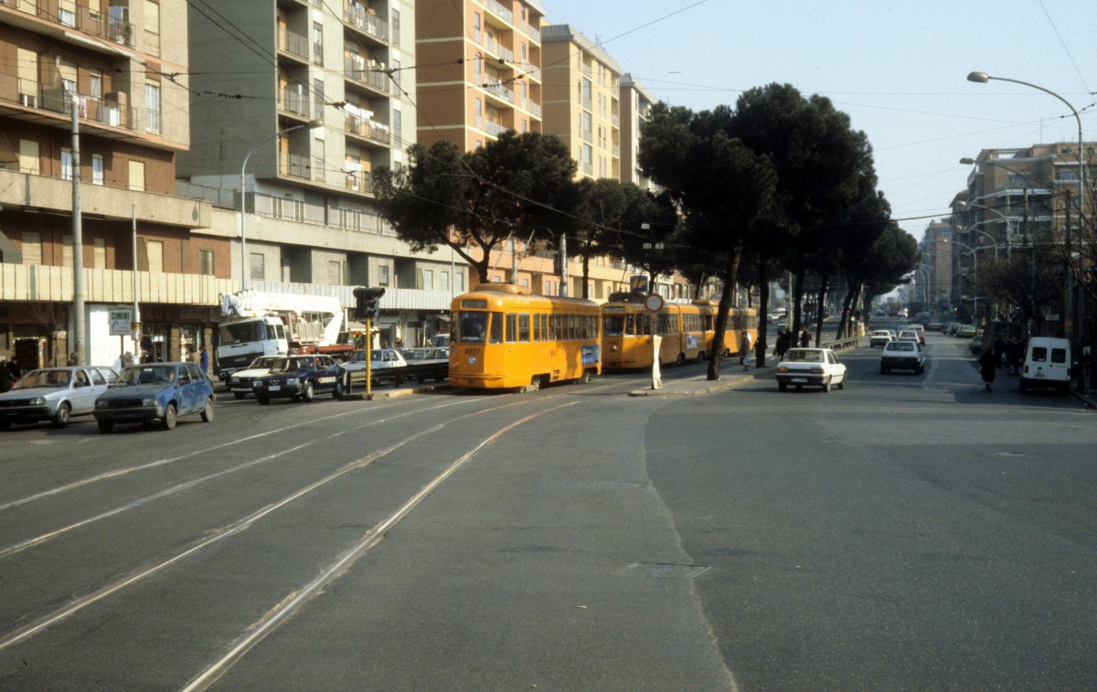 Roma / Rom ATAC SL 14 (Tw 8027) Via Prenestina im Februar 1989.