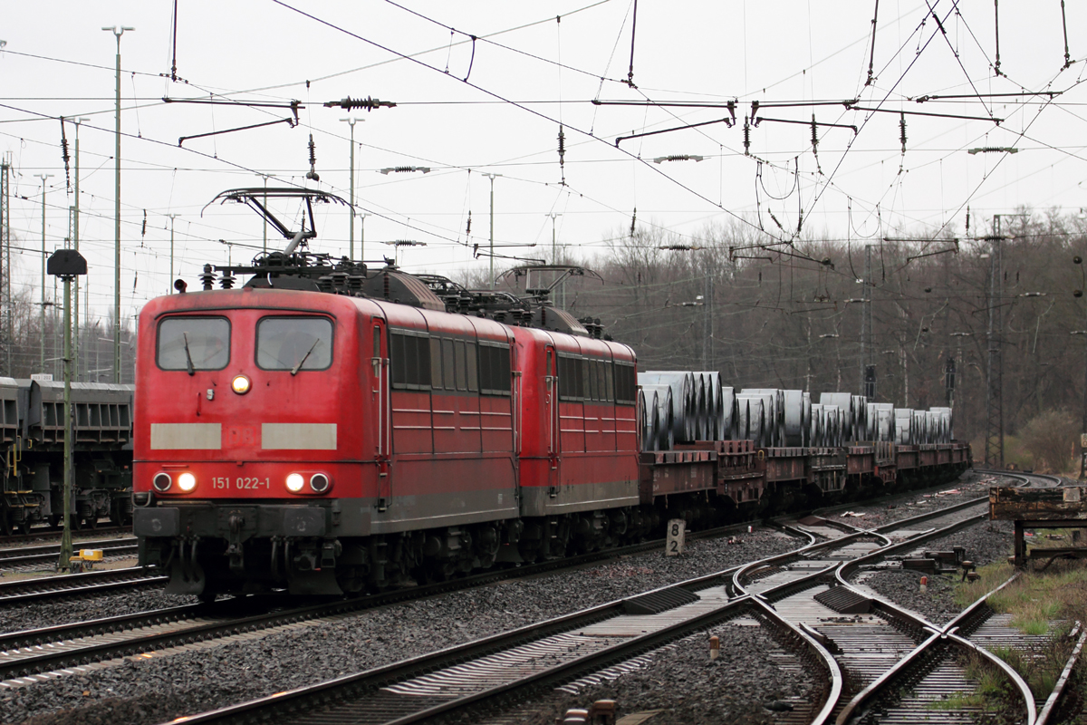RP 151 022-1 mit RP 151 061-9 in Duisburg-Entenfang 5.4.2018