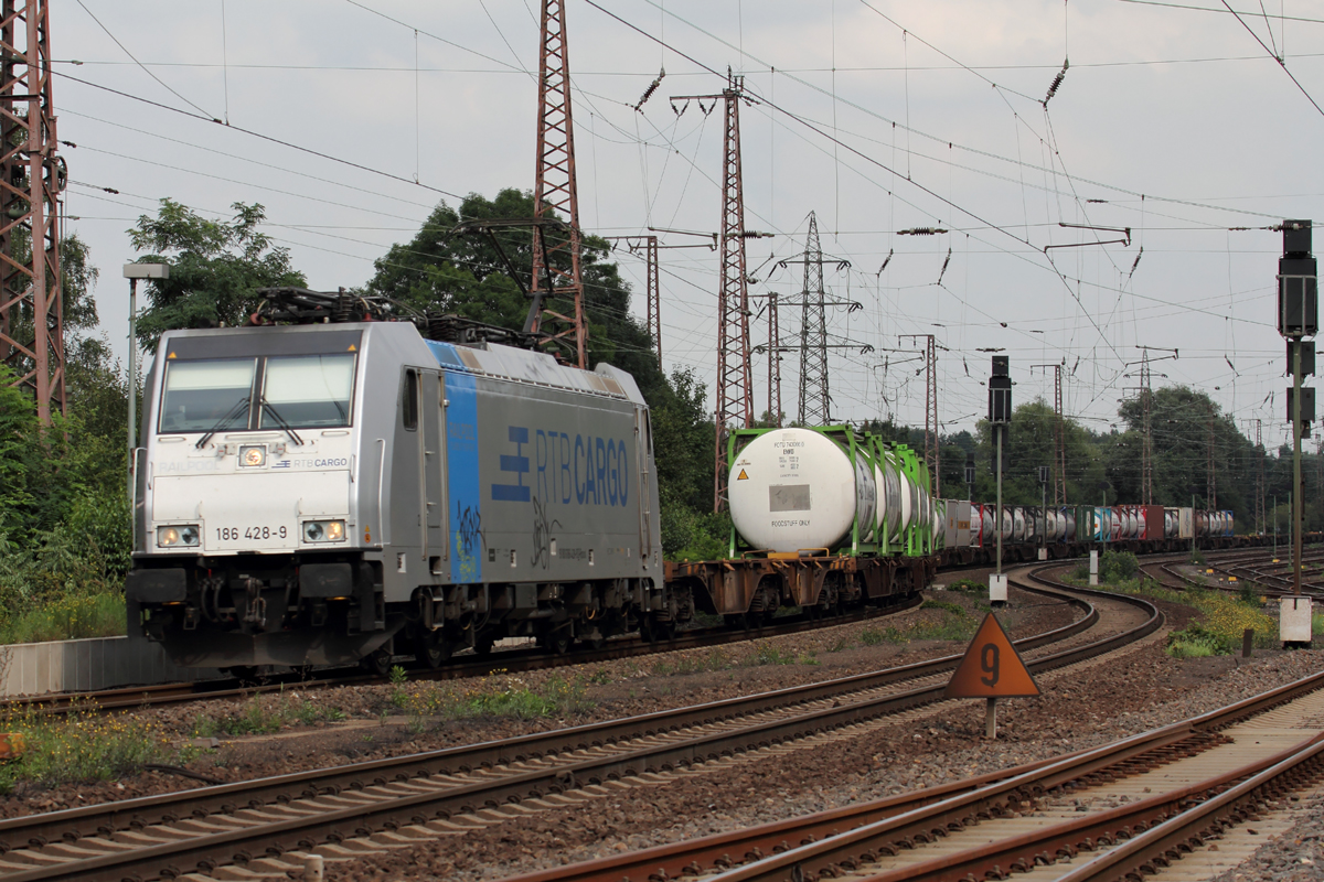 RP 186 428-9 unterwegs für RTB Cargo durchfährt Recklinghausen-Ost 16.8.2017