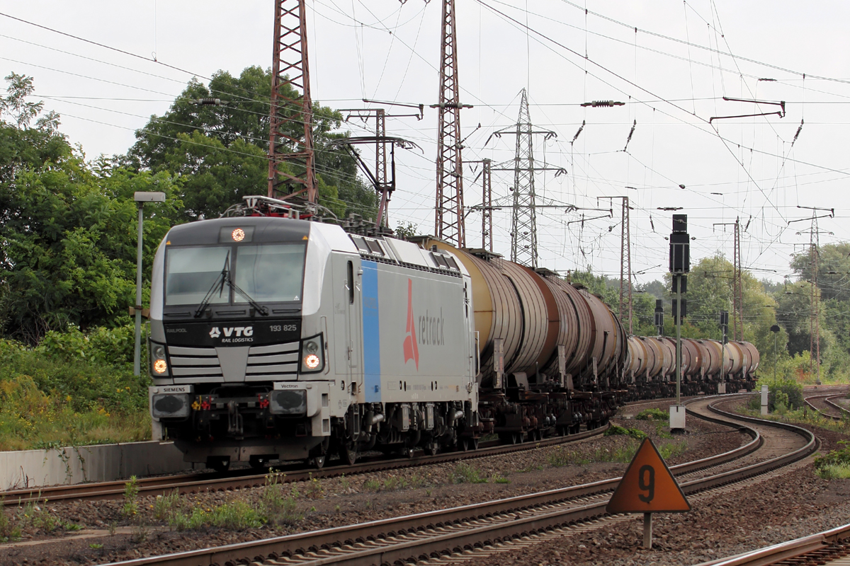 RP 193 825 für VTG unterwegs durchfährt Recklinghausen-Ost 7.9.2017