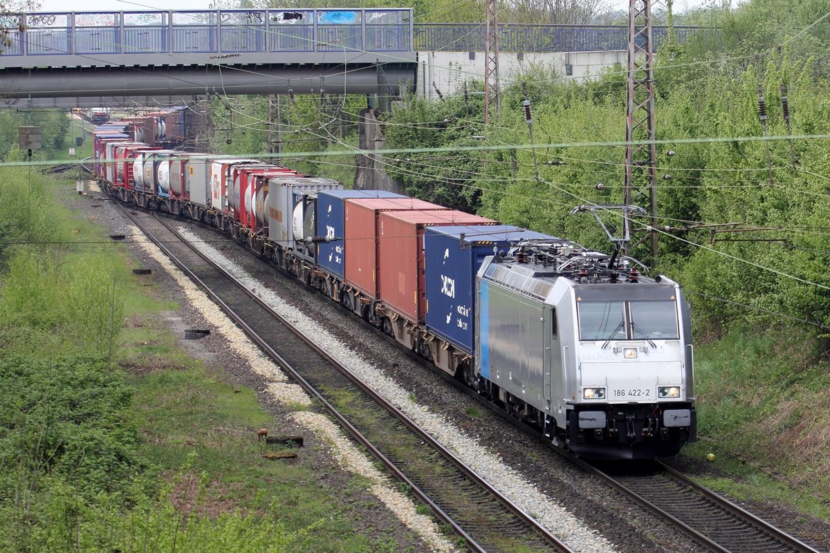 Rpool 186 422-2 auf der Hamm-Osterfelder Strecke in Recklinghausen 26.4.2022