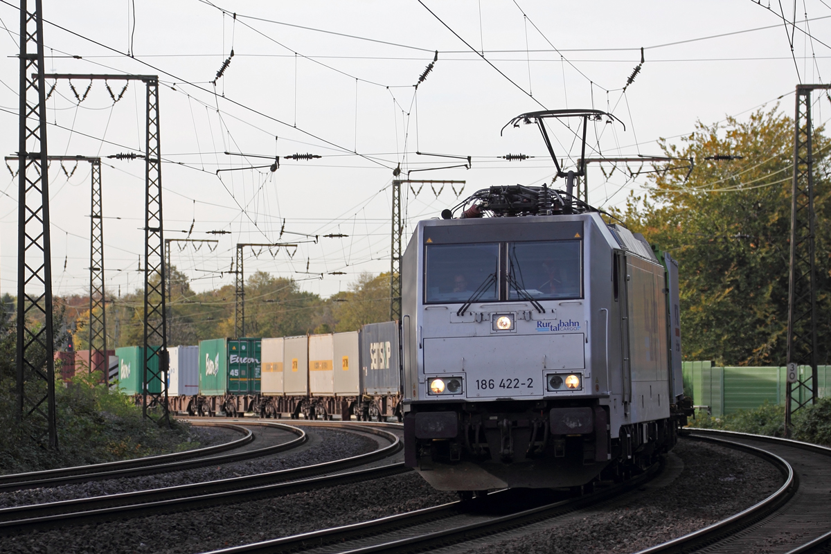 Rpool 186 422-2 unterwegs für Rurtalbahn Cargo am Abzweig Duisburg Lohtarstrasse 26.10.2019