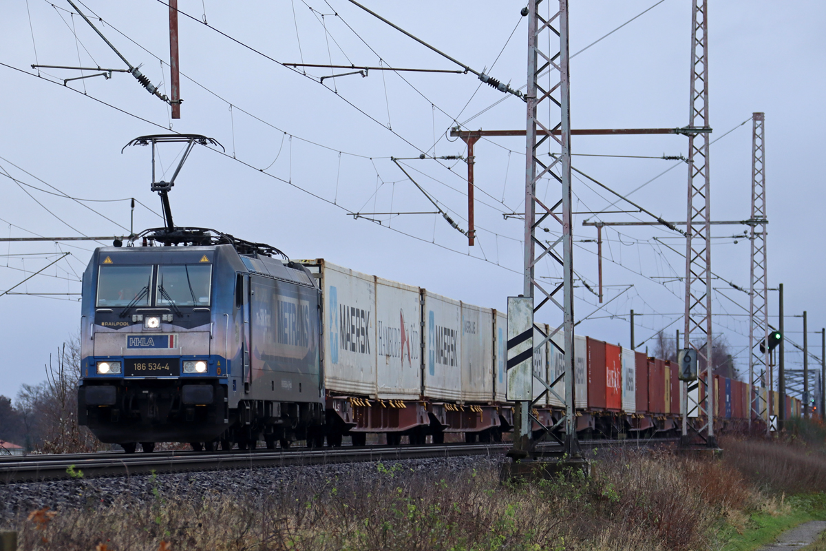 Rpool 186 534-4 in Diensten von Metrans in Dedensen-Gümmer 10.12.2024