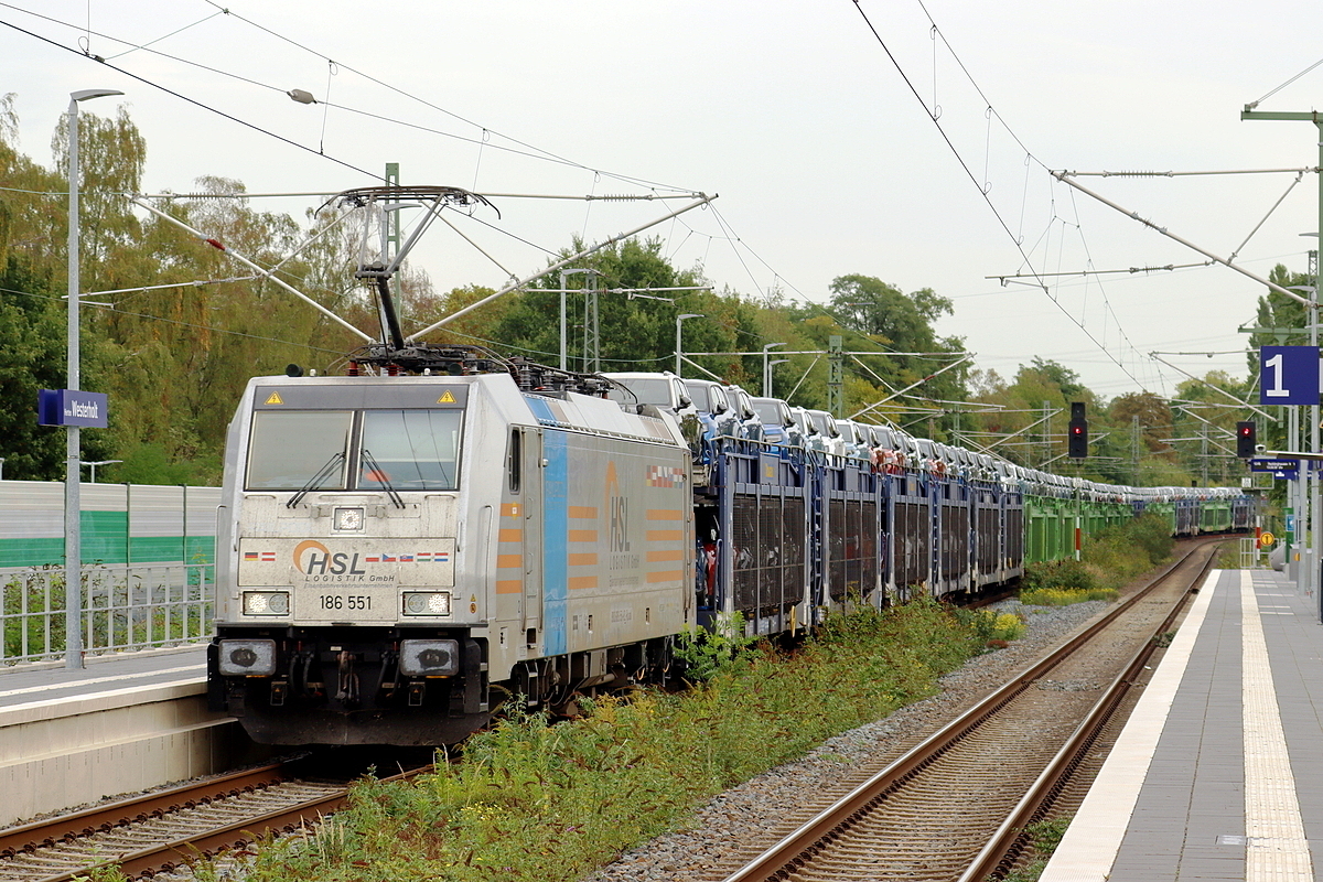 Rpool 186 551 in Diensten von HSL durchf�hrt mit einem Autotransportzug Herten-Westerholt 26.9.2026