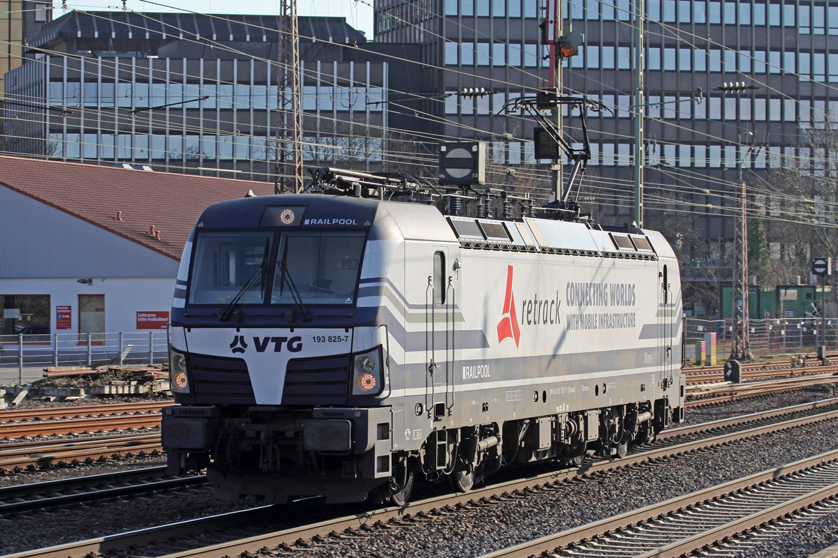 Rpool 193 825-7 unterwegs für VTG in Düsseldorf-Rath 7.3.2021