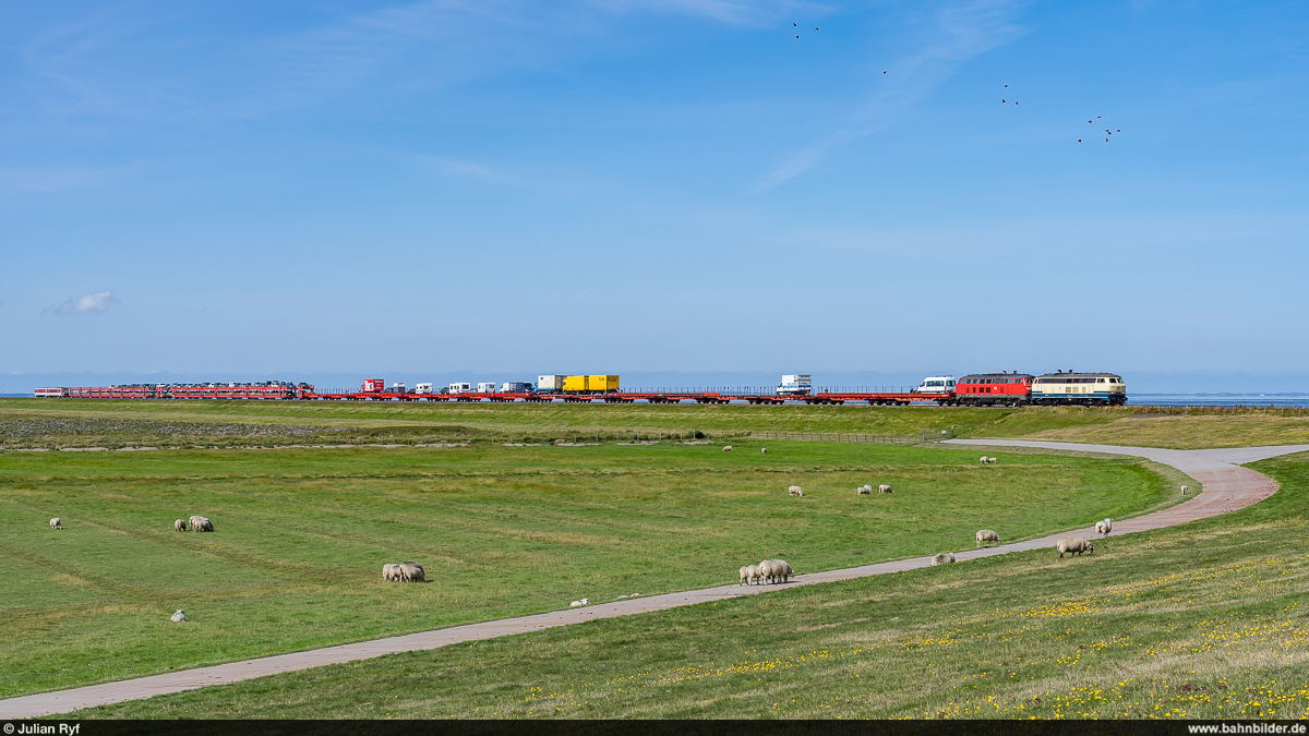 RPRS 218 488 & DB 218 390 / Sylt Shuttle / Friedrich-Wilhelm-Lübke-Koog, 24. August 2021