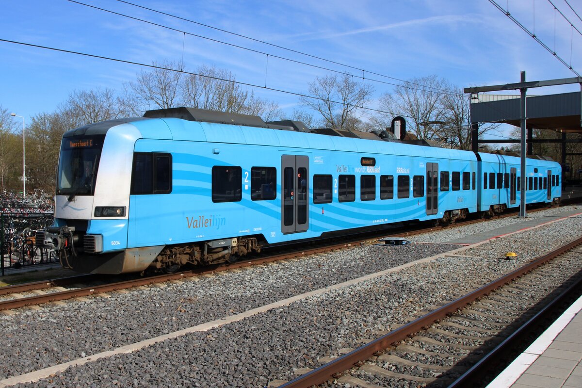 Rrreis/Arriva/Connexxion 5034 steht am 19 März 2026 in Ede-Wageningen.