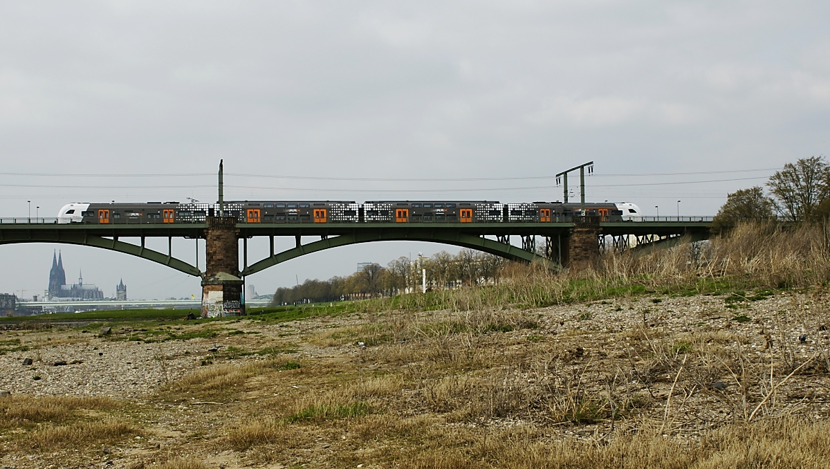 RRX 462 019 bei Testfahrten am 06.04.2019 auf der Südbrücke in Köln