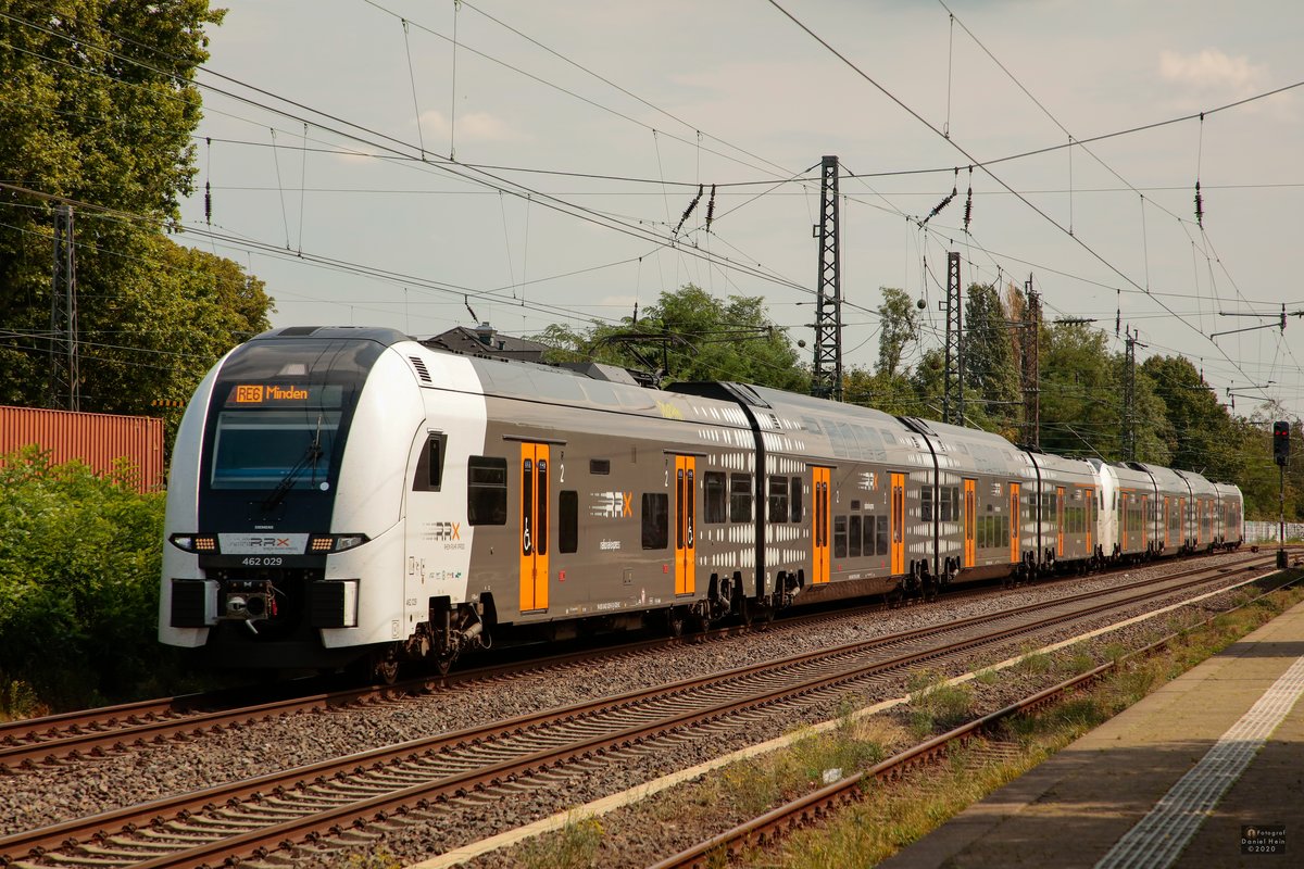 RRX 462 029 als RE6 nach Minden durch Hilden, August 2020.