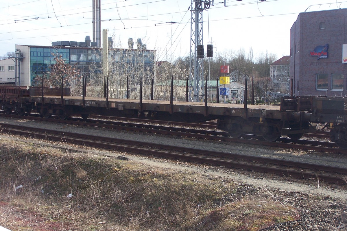 Rs 689, Wagennr. 31 RIV 80 D-DB 3914 298-5. Aufgenommen in Hennigsdorf b.Berlin, Übergabegleis zu Bombardier, 3.4.15- bequem vom S-Bahnsteig aus
