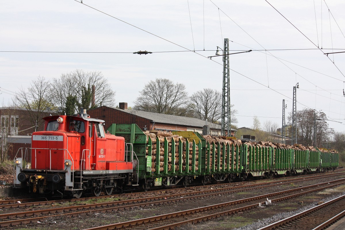 RSE 365 733 rangierte am 20.4.13 einen Holzzug in Bonn-Beuel zusammen.
