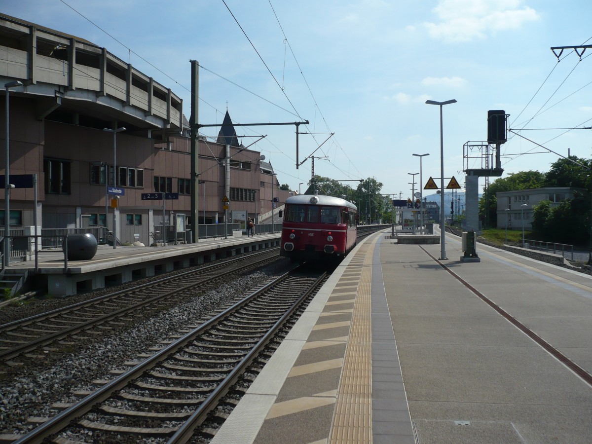 RSE VT 23 am Bahnsteig 2 Koblenz-Stadtmitte wartet auf Weiterfahrt nach Koblenz hauptbahnhof am 04.05.2014