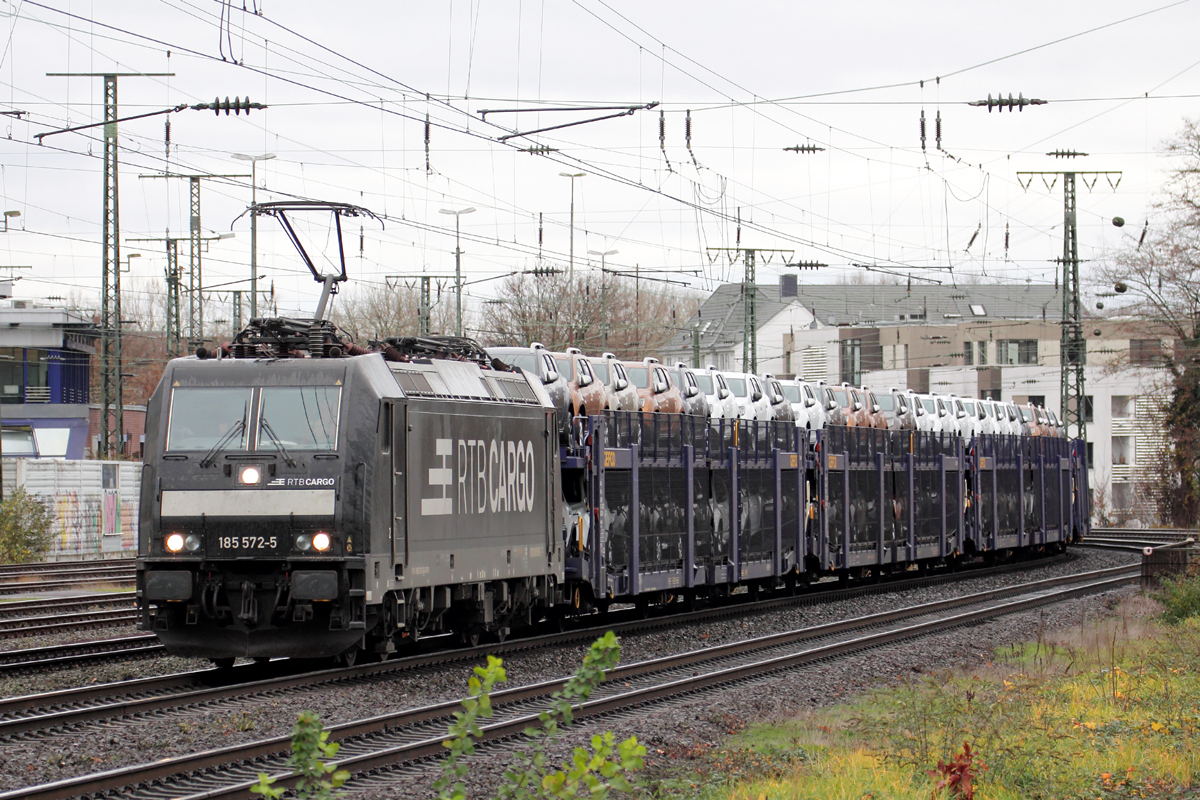 RTB 185 572-5 in Köln-West 7.12.2018