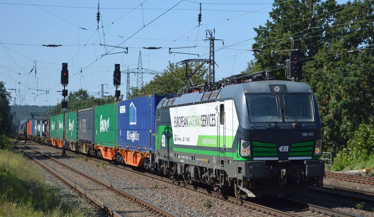 RTB CARGO GmbH, Düren [D] mit der ELL Vectron  193 727  (NVR-Nummer: 91 80 6193 727-5 D-ELOC] und Containerzug am 09.09.21 Bf. Saarmund.