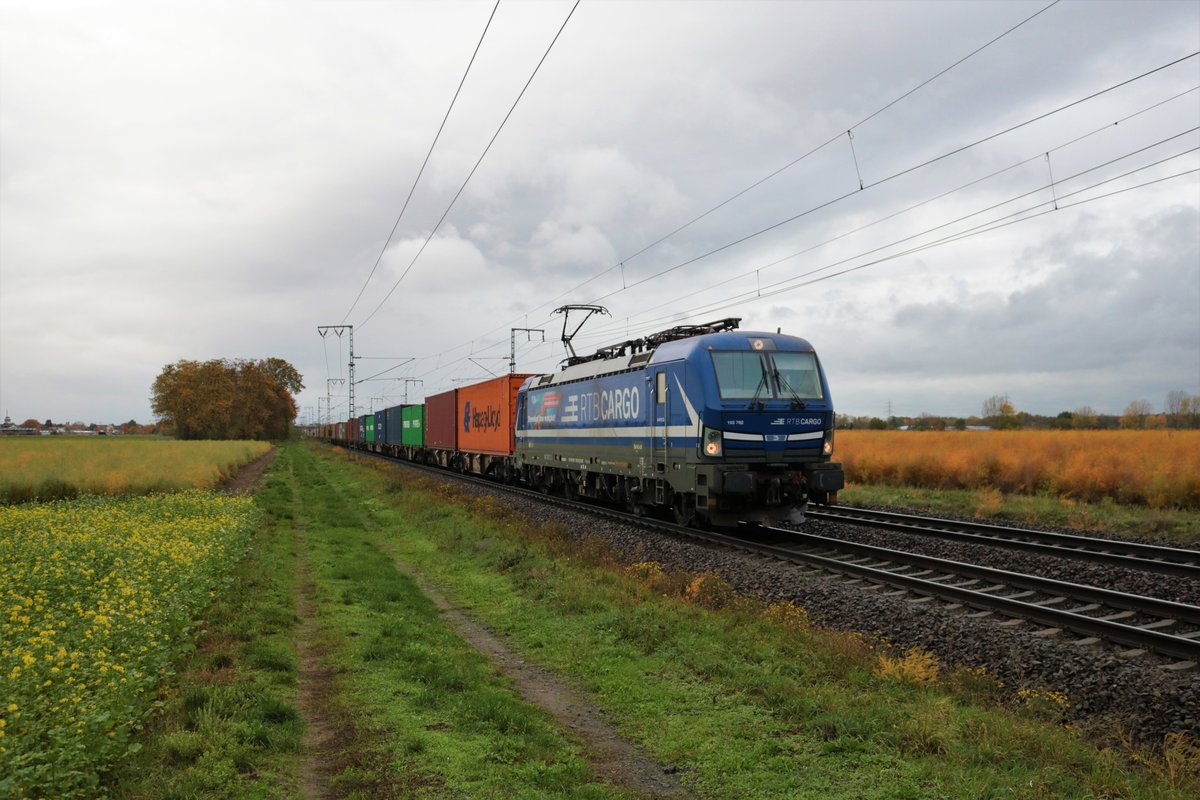 RTB Cargo Siemens Vectron 193 792-9 mit Containerzug in Klein Gerau am 29.10.20