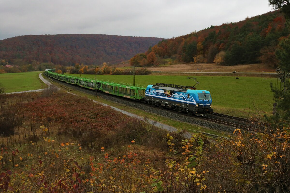 RTB Cargo Siemens Vectron 193 485 Lok Spitze mit dem Hödlmayr Autozug in Haarbach am 07.11.21