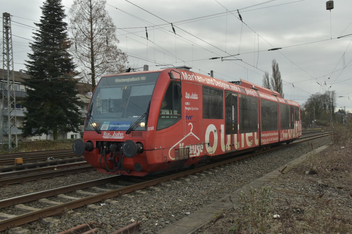 RTB-Triebwagen 654 005-7 in Rheydt Hbf. 5.2.2017