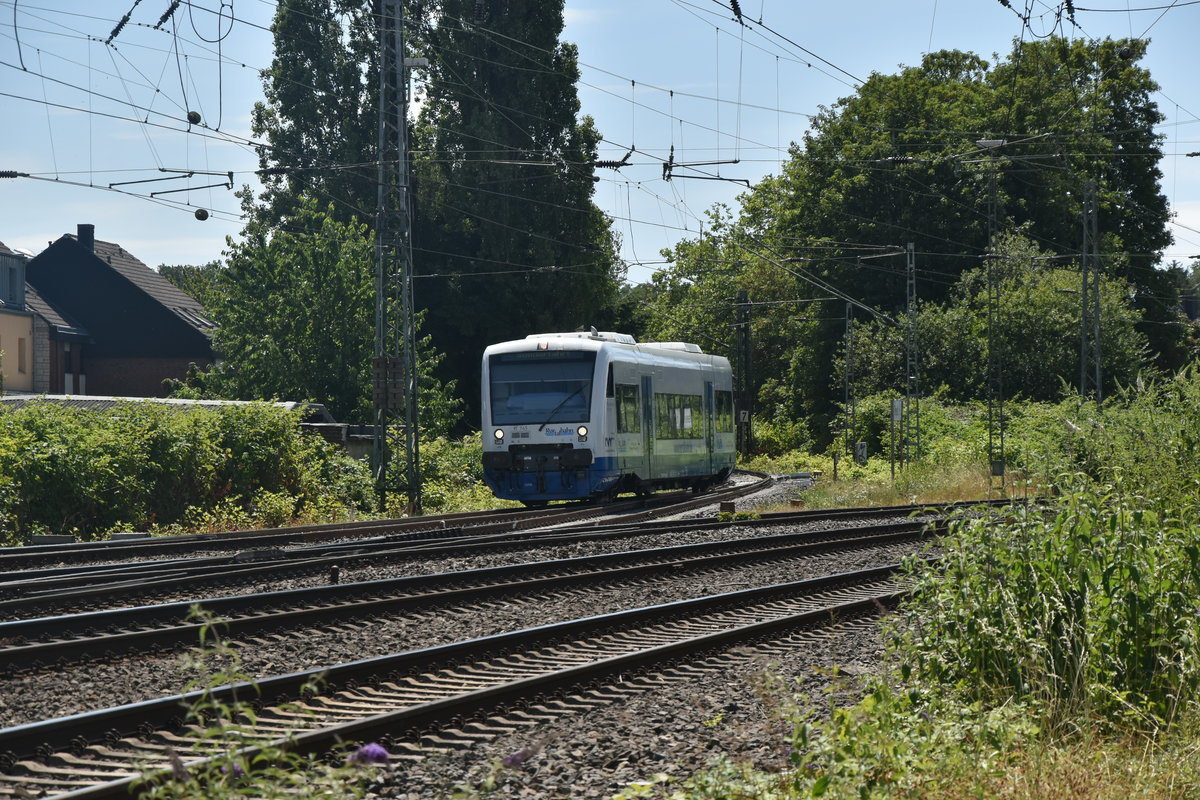 RTB Triebwagen VT 745 kommt aus Odenkirchen in Rheydt Hbf an am Mittwoch den 10.Jui 2019