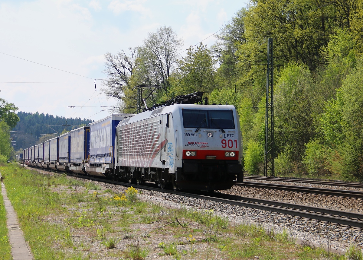 RTC 189 901 mit KLV-Zug in Richtung München. Aufgenommen am 24.04.2014 in Aßling.