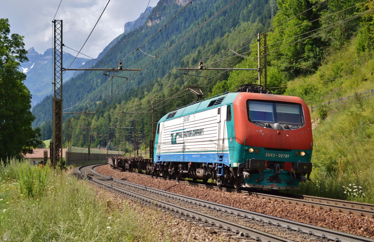 RTC EU-43 007 mit einem leeren Klv-Zug am 03.08.2013 in Gossensaß gen Bozen