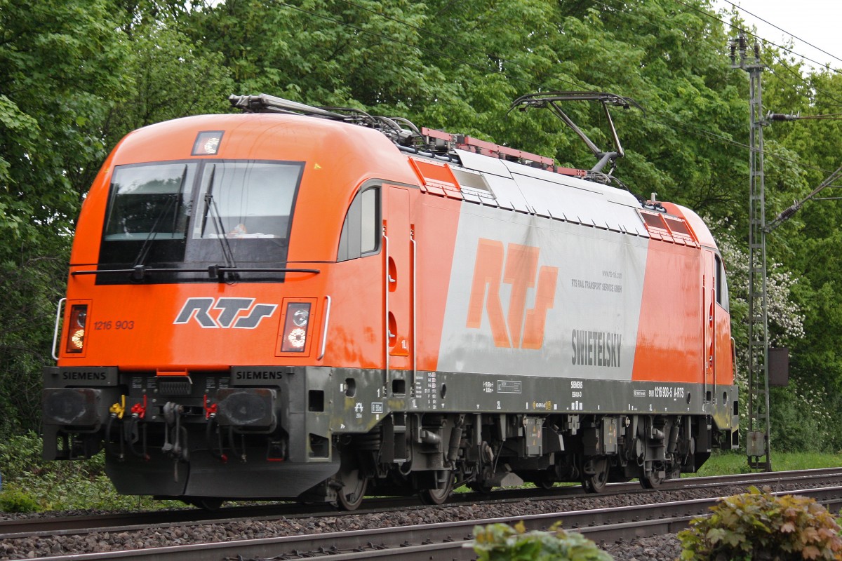 RTS 1216 903 am 9.5.13 als Tfzf von Duisburg-Ruhrort Hafen nach Passau in Menden.