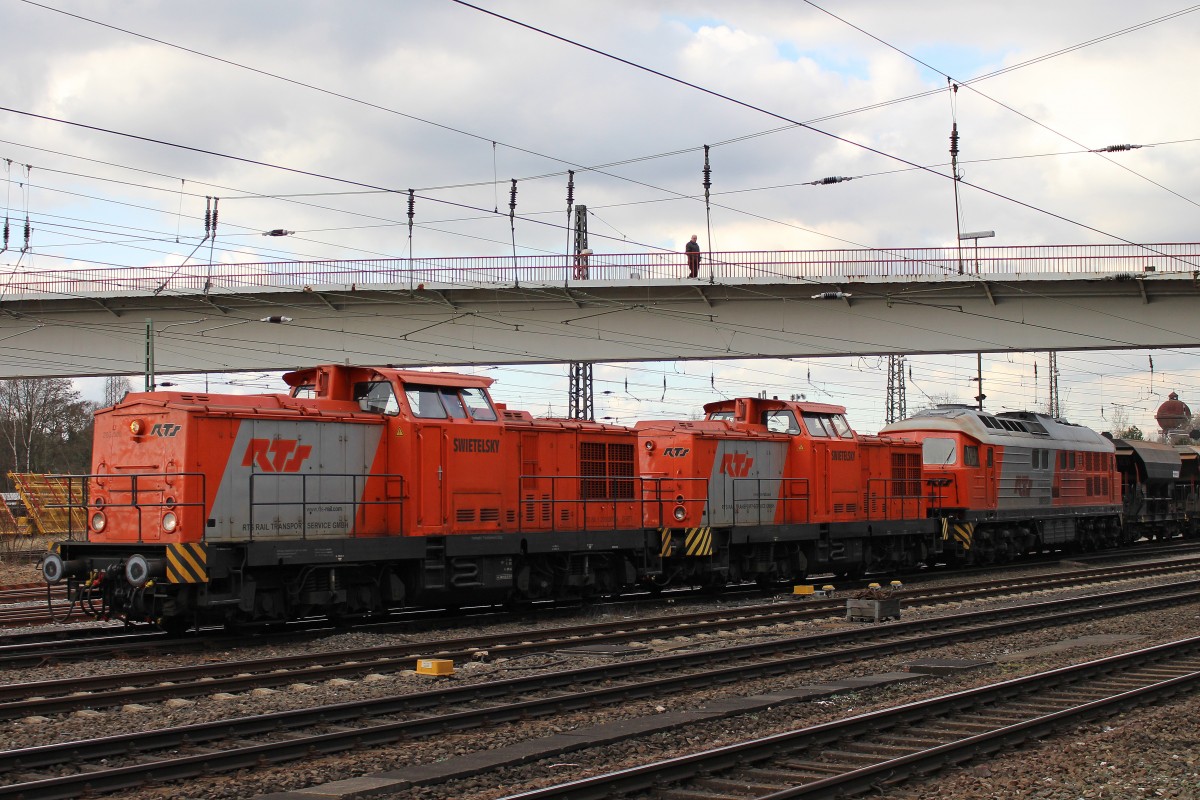 RTS 203.500 + 203.501 + RTS 230.077 am 4.3.14 beim rangieren in Duisburg-Entenfang.