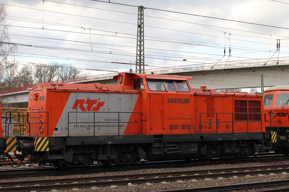 RTS 203.501 am 4.3.14 beim rangieren in Duisburg-Entenfang.