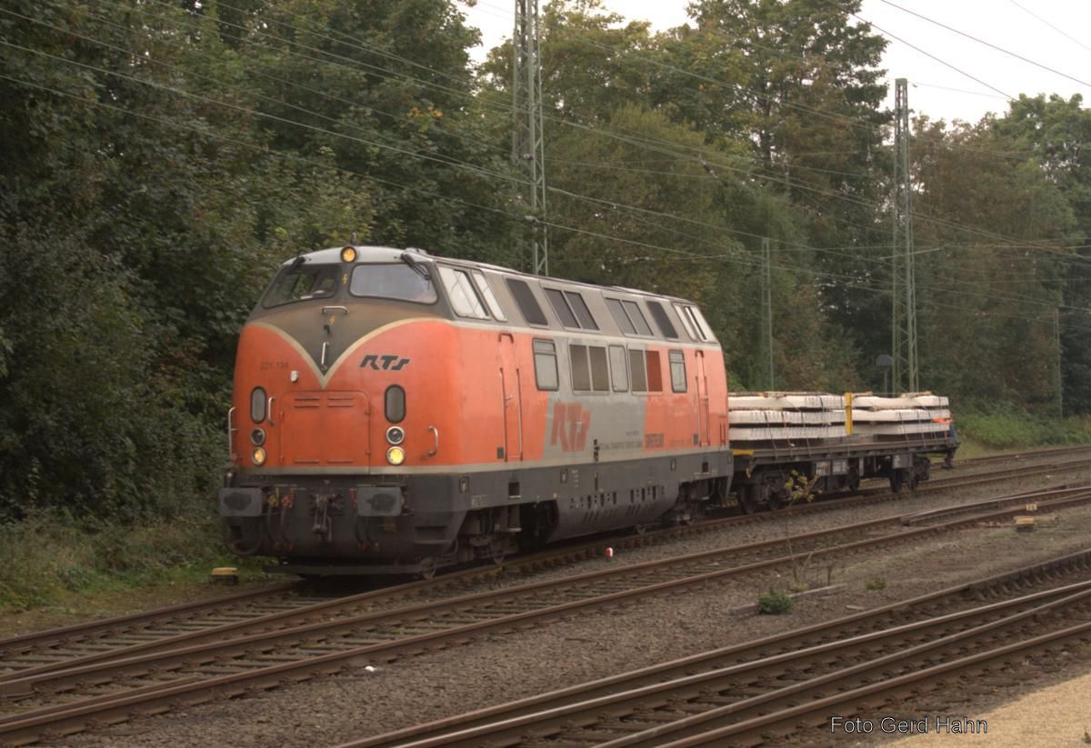 RTS 221134 rangiert am 24.9.2014 im Bahnhof Hasbergen.