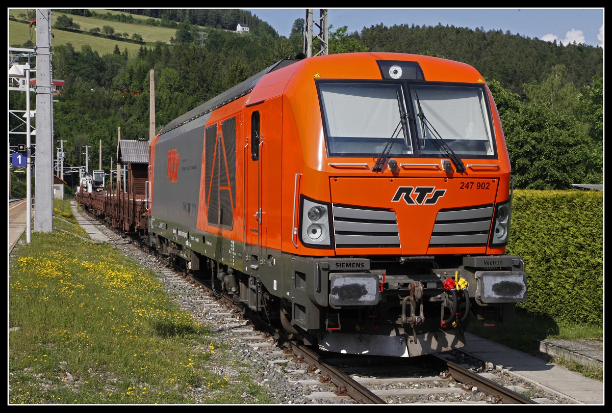 RTS 247 902 abgestellt im Bahnhof Breitenstein am 5.06.2019.