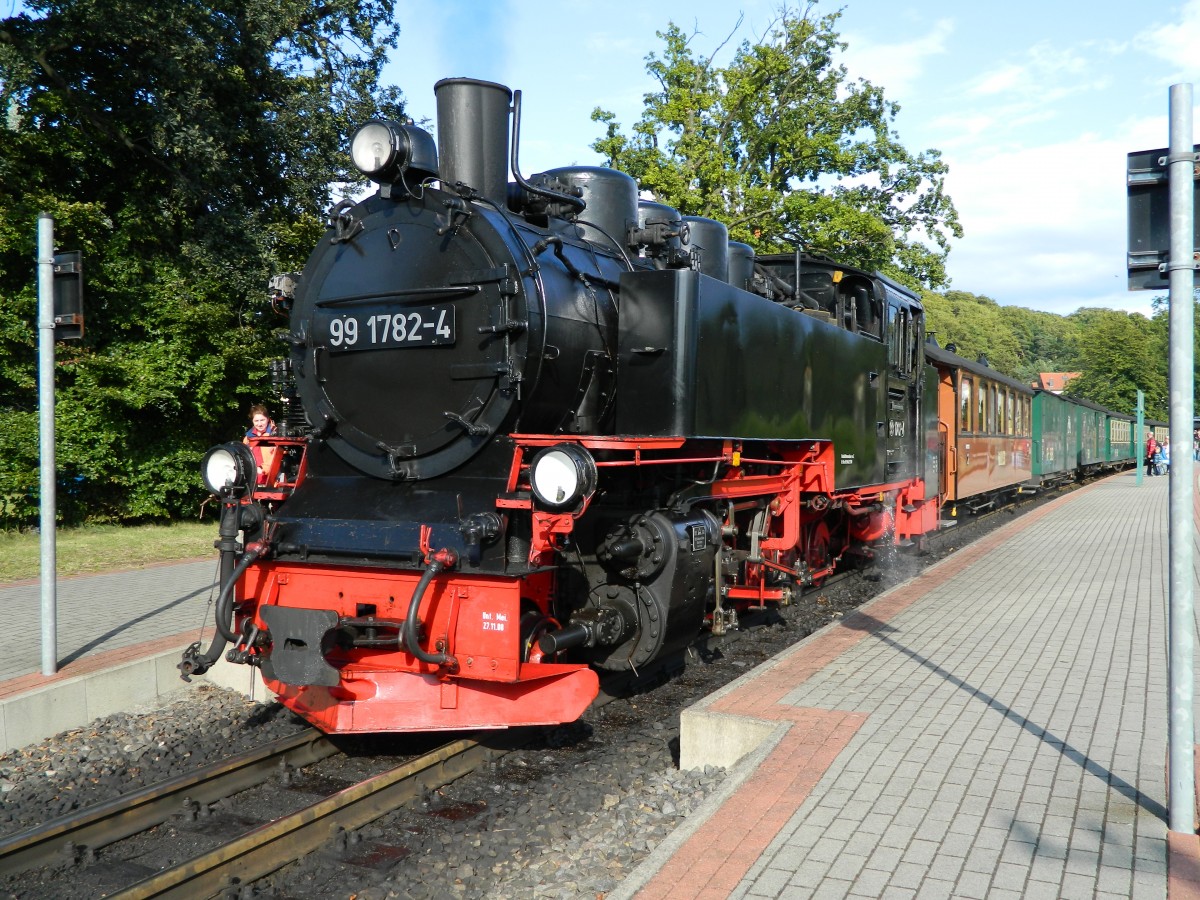 Rügensche Bäder-Bahn (RüBB)  Rasender Roland  99 1782 - 650 PS, Baujahr 1953, LKM Babelsberg - am 23.08.2014 im Bahnhof Sellin/Ost. 